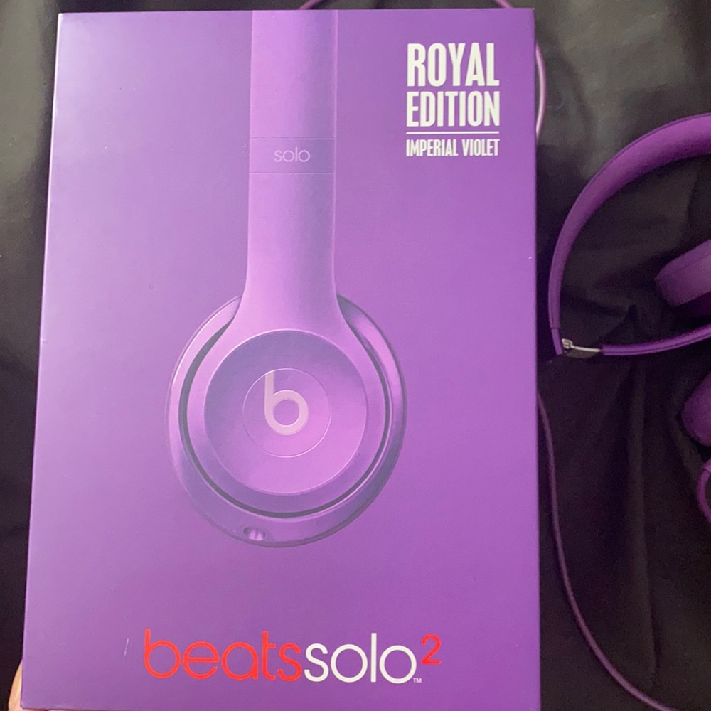 BeatsSolo2 - Imperial Violet. Barely used